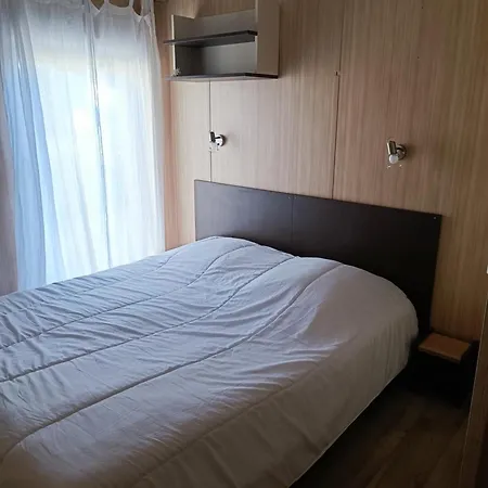 Site Naturel Proche Lac, 20 Mn Des Plages Vendee - 6 Pers Camping *